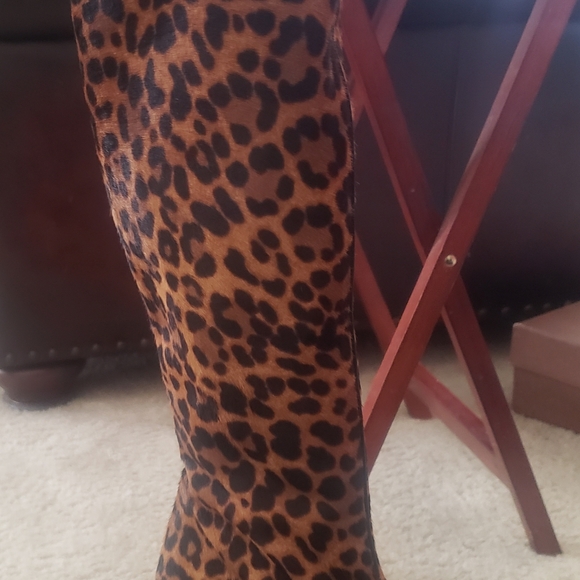 (YSL) Yves Saint Laurent 105 Lou Leopard Print  Zip Pony Spot Boot - Picture 8 of 10